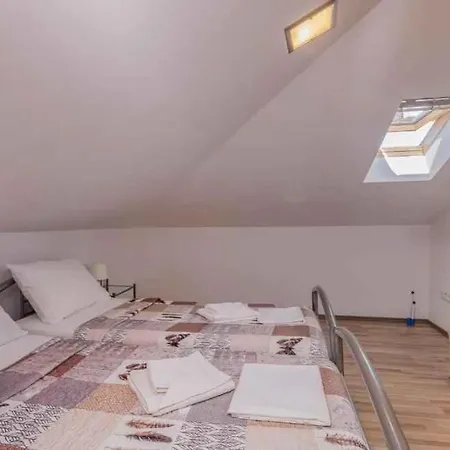 In - Insel Krk 53832 Njivice